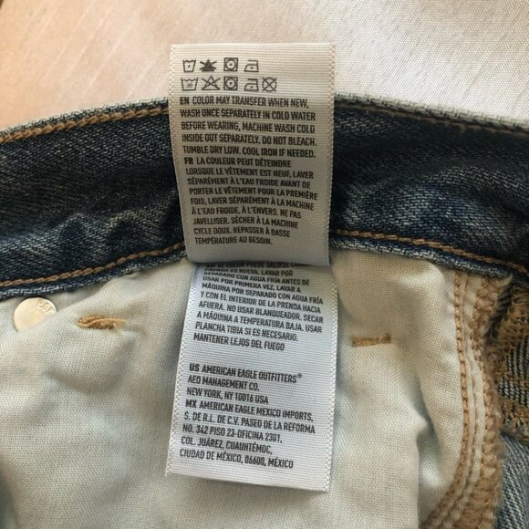 NWT American Eagle Mom  Jean #1460 Super Distessed Regular High Waisted Ladies 4 - Picture 11 of 16